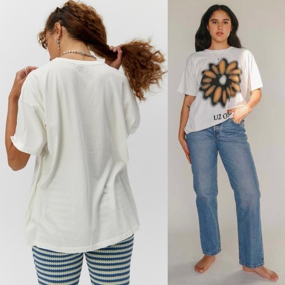 NWT DAYDREAMER 90s U2 One Daisy Graphic Grunge Rock Band Short Sleeve Tee XS - Picture 6 of 8